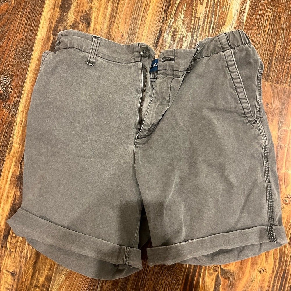 Old Navy gray women’s shorts size medium